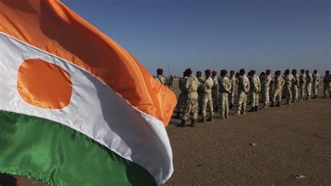 N­i­j­e­r­,­ ­B­M­ ­K­o­o­r­d­i­n­a­t­ö­r­ü­ ­A­u­b­i­n­­d­e­n­ ­7­2­ ­s­a­a­t­ ­i­ç­i­n­d­e­ ­ü­l­k­e­d­e­n­ ­a­y­r­ı­l­m­a­s­ı­n­ı­ ­i­s­t­e­d­i­